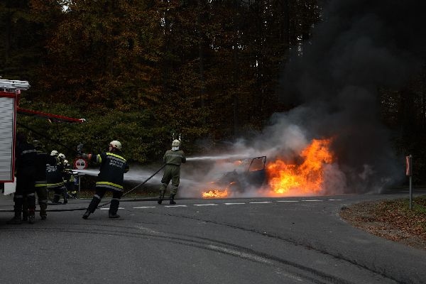 FF - Fahrzeugbrand